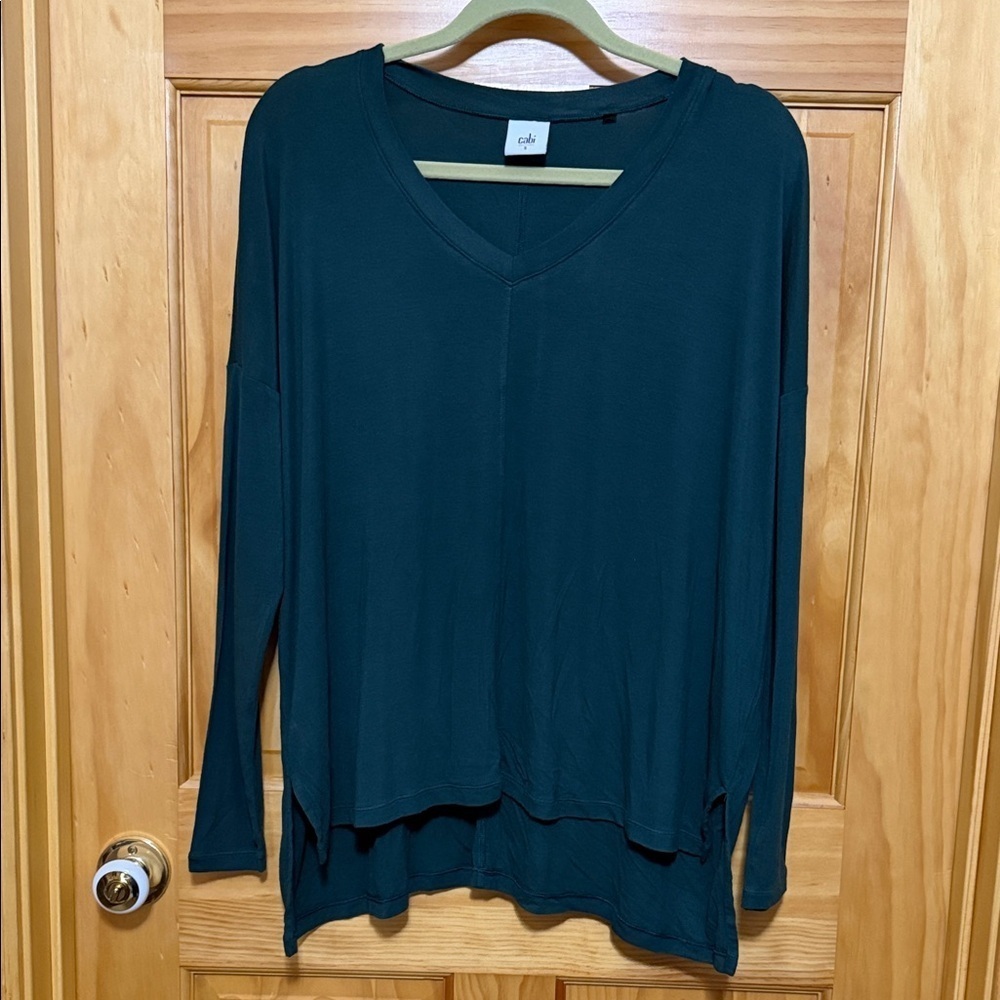 CAbi Green Long Sleeve Tunic Top, Slouchy Fit, High/Low Hem, Size Small.